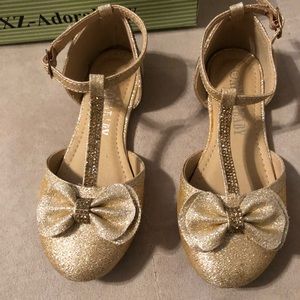 Girls Size 11 Gold Glitter Dress Flats